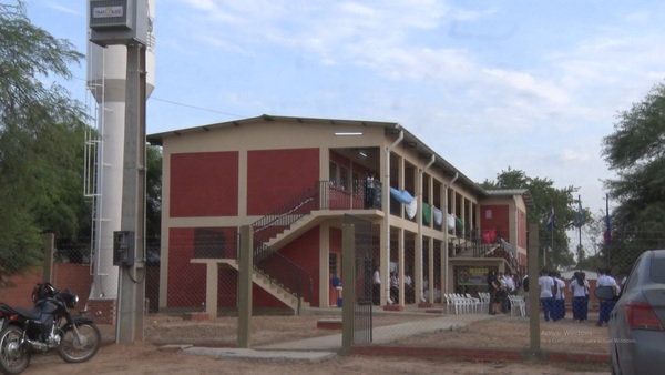 Inauguran importantes obras en el sector educativo en Boquerón