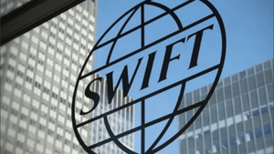 La Unión Europea expulsó a siete bancos rusos del sistema SWIFT de intercambio financiero internacional
