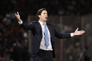Solari dejó de ser el técnico de Sánchez y Valdez - Fútbol - ABC Color