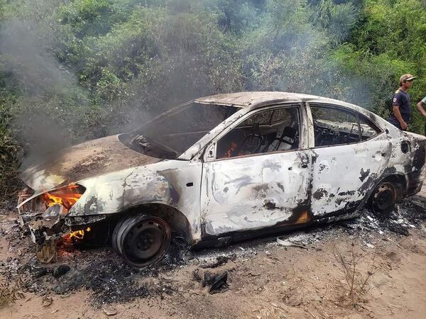 Ypané: Buscarán identificar cuerpo hallado en vehículo incendiado - Nacionales - ABC Color