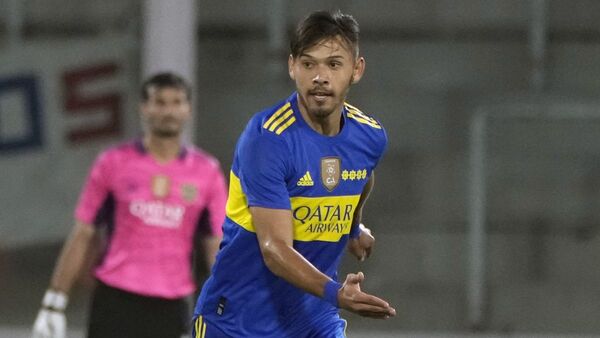 Óscar Romero reparte asistencias en su debut en Boca Juniors
