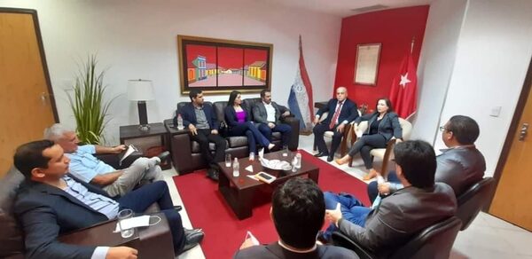 Gestionan compensación de Itaipu para Hernandarias
