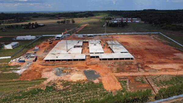 Avanza la construcción de los nuevos hospitales en Coronel Oviedo y Encarnación - .::Agencia IP::.