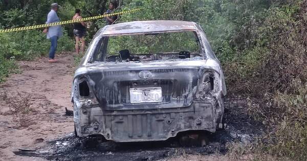 La Nación / Vehículo incendiado en Ypané fue robado en febrero, según Fiscalía