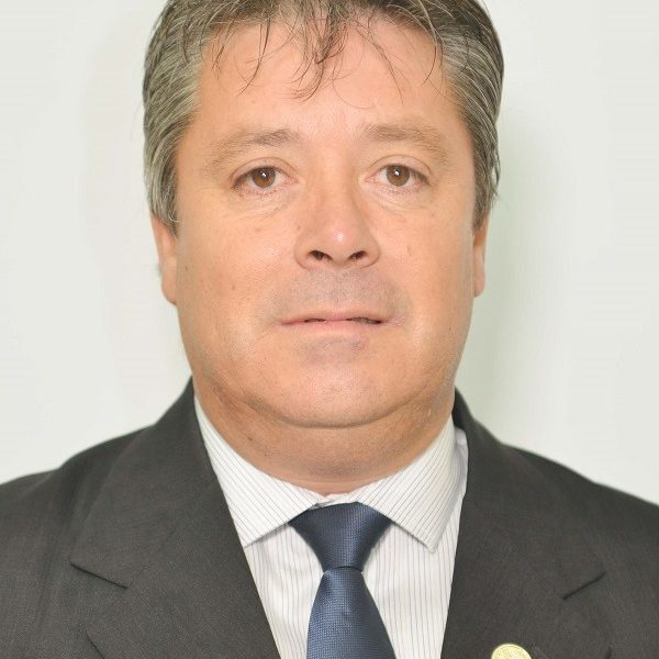 Fin de la era Alliana, eligen a liberal Carlos López como presidente de Diputados