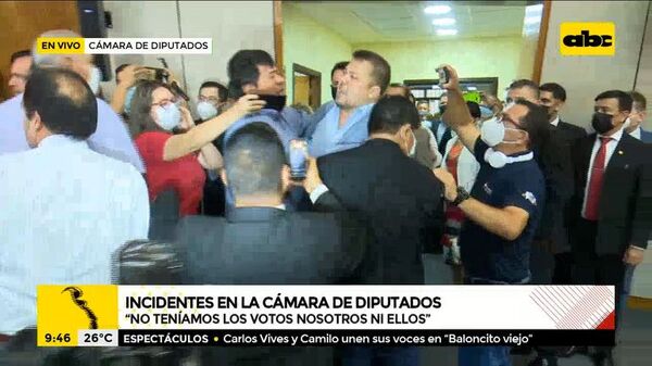 Incidentes en Diputados: cartismo trata de frenar sesión y se desata discusión - ABC Noticias - ABC Color
