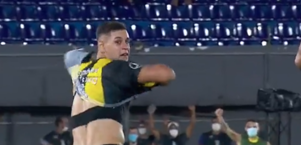 ¿Qué pasó, Sergio? El insólito festejo de Bareiro antes de tiempo