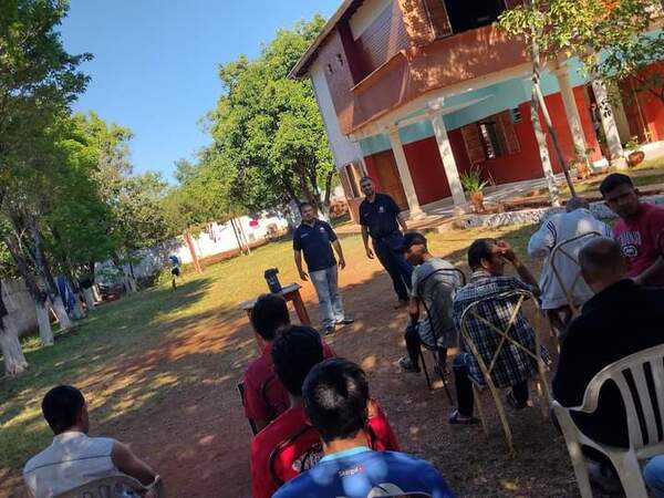 Charlas de prevención sobre drogas y adicciones llega a barrios de Encarnación