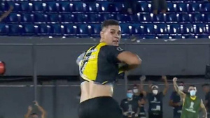 Crónica / ¡Qué pelada! Pelotero de Guaraní festejó su gol y luego se eliminaron