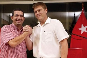 Diario HOY | Brunetti renuncia al MEC para abocarse en la campaña electoral