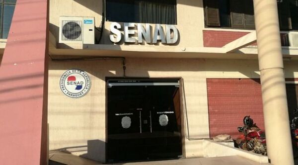 Denuncian que funcionario de la SENAD graba y vende conversaciones telefónicas