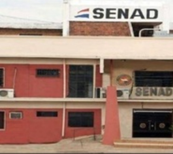 Derivan a Asuntos Internos a funcionario de la Senad  - Paraguay.com
