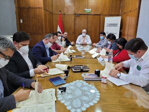 Concretan acuerdo para llevar capa asfáltica a 22 municipios de Caaguazú