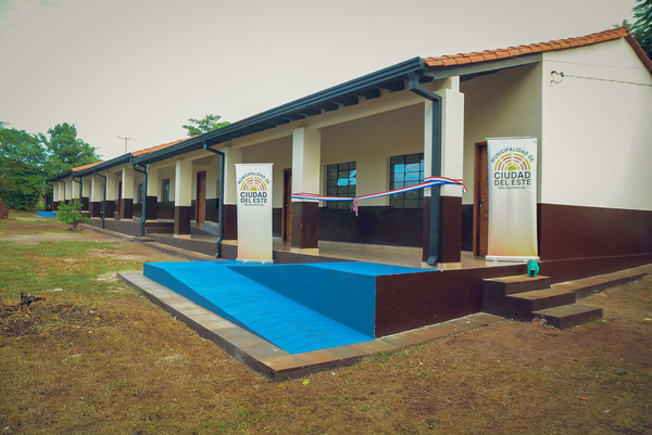 Comuna inauguró obras en dos escuelas