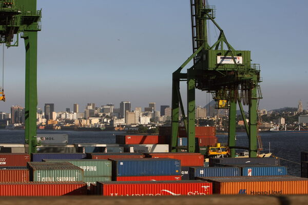 Brasil registró en febrero su mayor superávit comercial para el mes en 5 años - MarketData