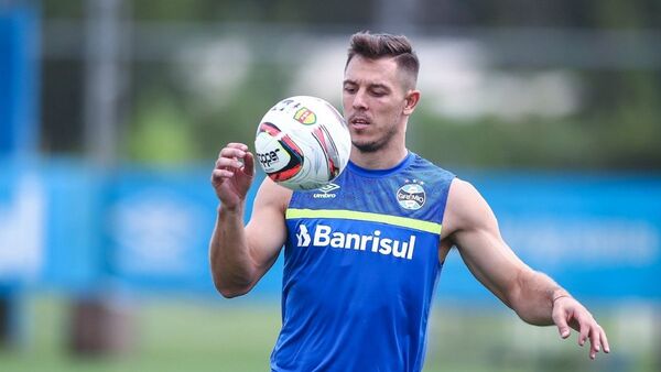 Gremio sanciona a Diego Churín por acto de indisciplina