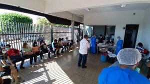 Tomas de test y ocupación de camas por Covid-19 disminuyen en Alto Paraná