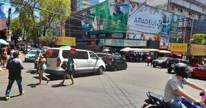 La Nación / En CDE piden ordenar el centro, tratar bien a turistas y aplicar norma municipal