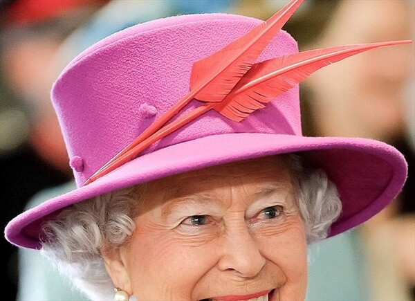 Diario HOY | "Generoso donativo" de la reina Isabel II para ayudar a desplazados de Ucrania