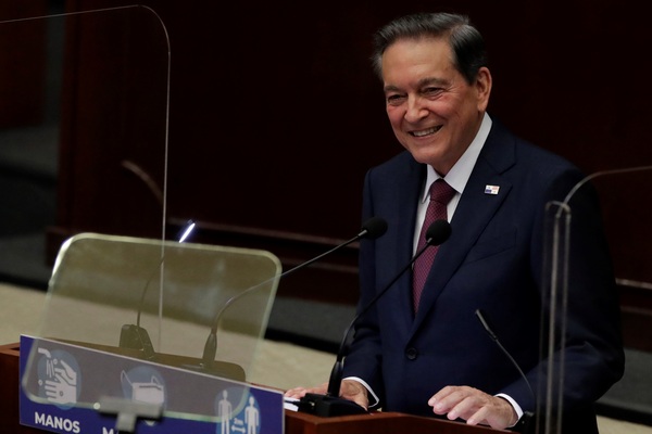La Contraloría de Panamá elimina un polémico pago de gastos a alcaldes y ediles - MarketData