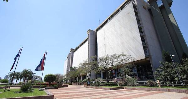 La Nación / Falta coordinación en el Equipo Económico