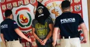 La Nación / Detienen a un hombre que portaba 2 armas de guerra