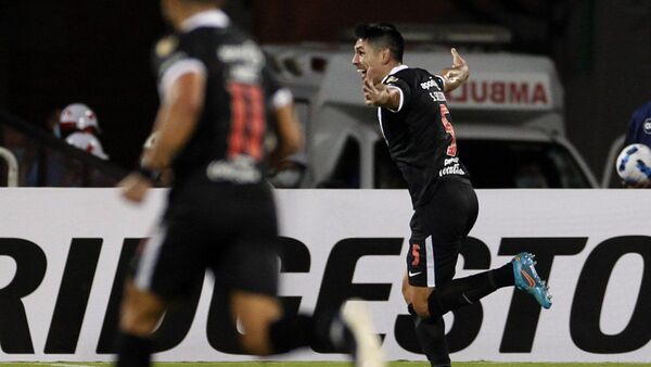 El gol que aseguró la clasificación de Olimpia