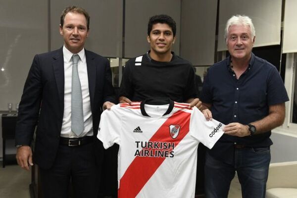 Robert Rojas para rato en River Plate