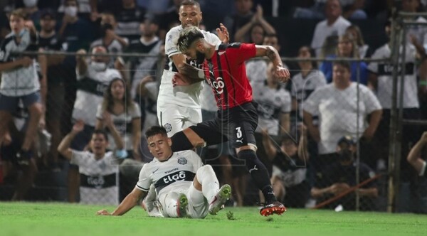Diario HOY | APF sanciona a Alexander Barboza con 45 días de suspensión