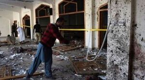 Al menos 56 fieles mueren tras ataque a mezquita en Pakistán