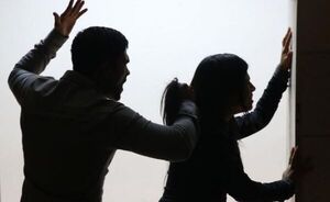Hombre golpeó a su pareja porque alguien le envió mensaje
