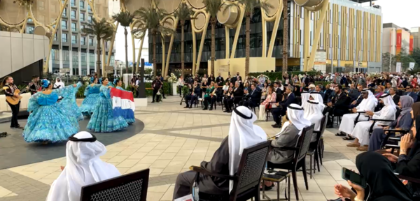 Presidente resalta afianzada relación con los Emiratos Árabes Unidos y anuncia próxima apertura de embajada - .::Agencia IP::.