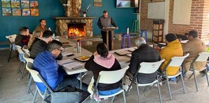 Celebran una década de formación para líderes