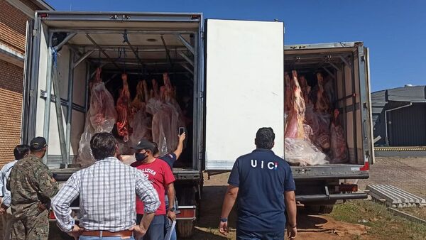 Para Fúster el contrabando de carne "no es nuevo" y "evidentemente hay complicidad"