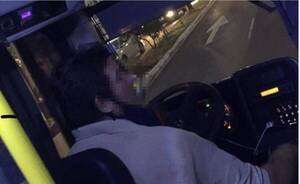 Crónica / Chofer acusado de toquetearle a una estudiante: "Maleducado de mier...", he'i