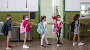 Crónica / "Vamo'aglomerarno": opa burbujas y distanciamientos en educación