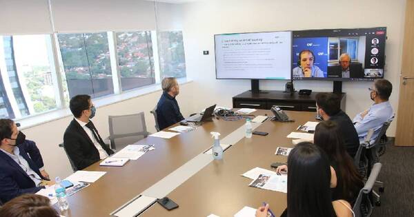 La Nación / Llamosas se reunió con delegación del CAF para ultimar detalles sobre el histórico evento