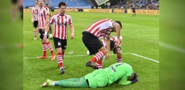 Diario HOY | Suspenden un partido de Eredivisie por lanzamiento de objetos a un portero