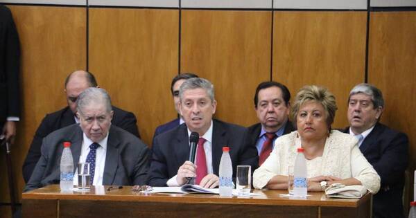 La Nación / Baja concurrencia de aspirantes para el cargo de ministros del TSJE
