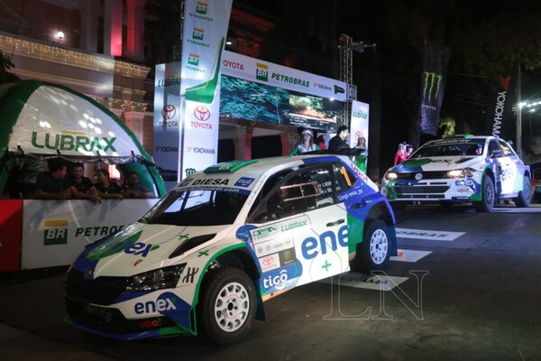 Villarrica brilla con la luz del Rally Guaireño