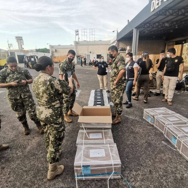 Detectan casi media tonelada de armas de uso civil en aeropuerto - Nacionales - ABC Color