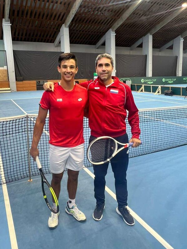 Caída en los dos primeros juegos contra los búlgaros por la Copa Davis de tenis - Polideportivo - ABC Color