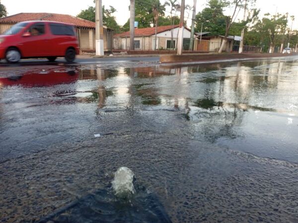 La Essap sigue contaminando con líquido cloacal la ciudad de San Antonio. - Nacionales - ABC Color