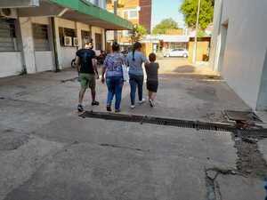 Aplican segunda dosis a niños en el vacunatorio del HRE