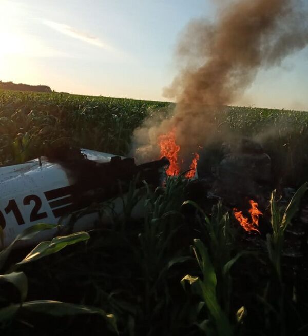 Avioneta boliviana cae y se incinera en Mbaracayú