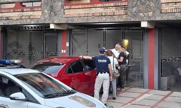 Detienen a una mujer condenada y prófuga por apropiación en Asunción – Prensa 5