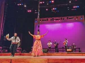 Realizan festival a beneficio del Elenco Folklórico