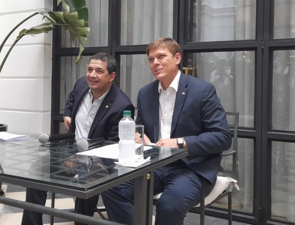 "Brunetti no hizo nada en el MEC, desde el vamos ya estuvo en campaña" - Megacadena — Últimas Noticias de Paraguay