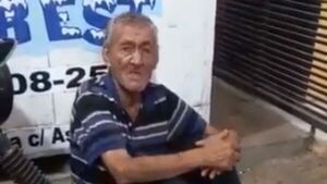 Exjugador de la Albirroja ahora pide monedas y vive en la calle