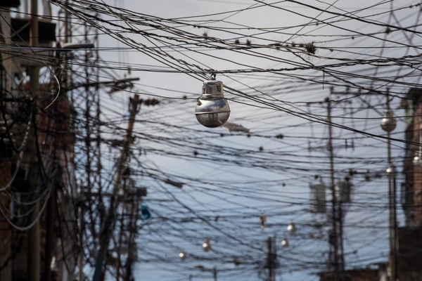 Tres años después del gran apagón, Venezuela no ve luz al final del túnel - MarketData